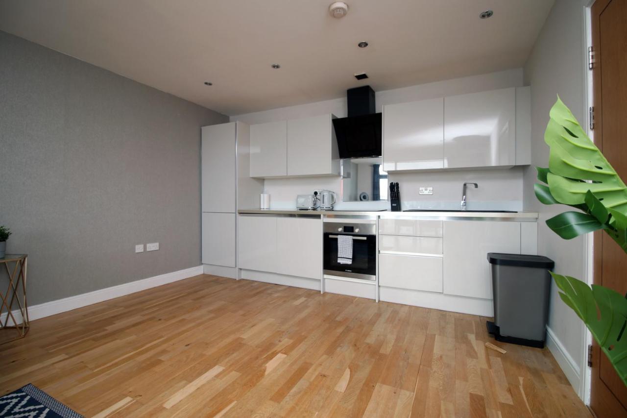The View - Long Stay Offer - Modern Central Apartment And Parking By Cto Serviced Apartments 카디프 외부 사진
