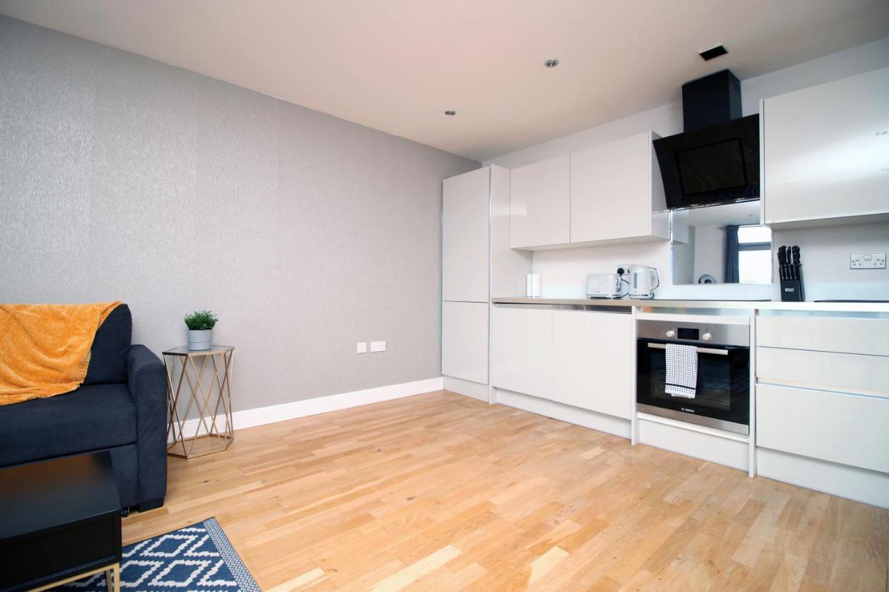 The View - Long Stay Offer - Modern Central Apartment And Parking By Cto Serviced Apartments 카디프 외부 사진