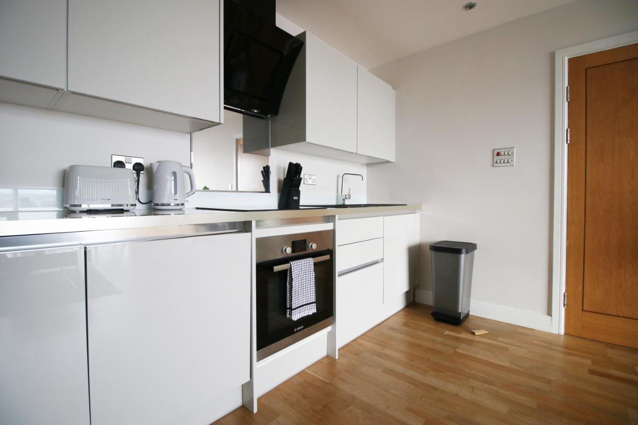 The View - Long Stay Offer - Modern Central Apartment And Parking By Cto Serviced Apartments 카디프 외부 사진