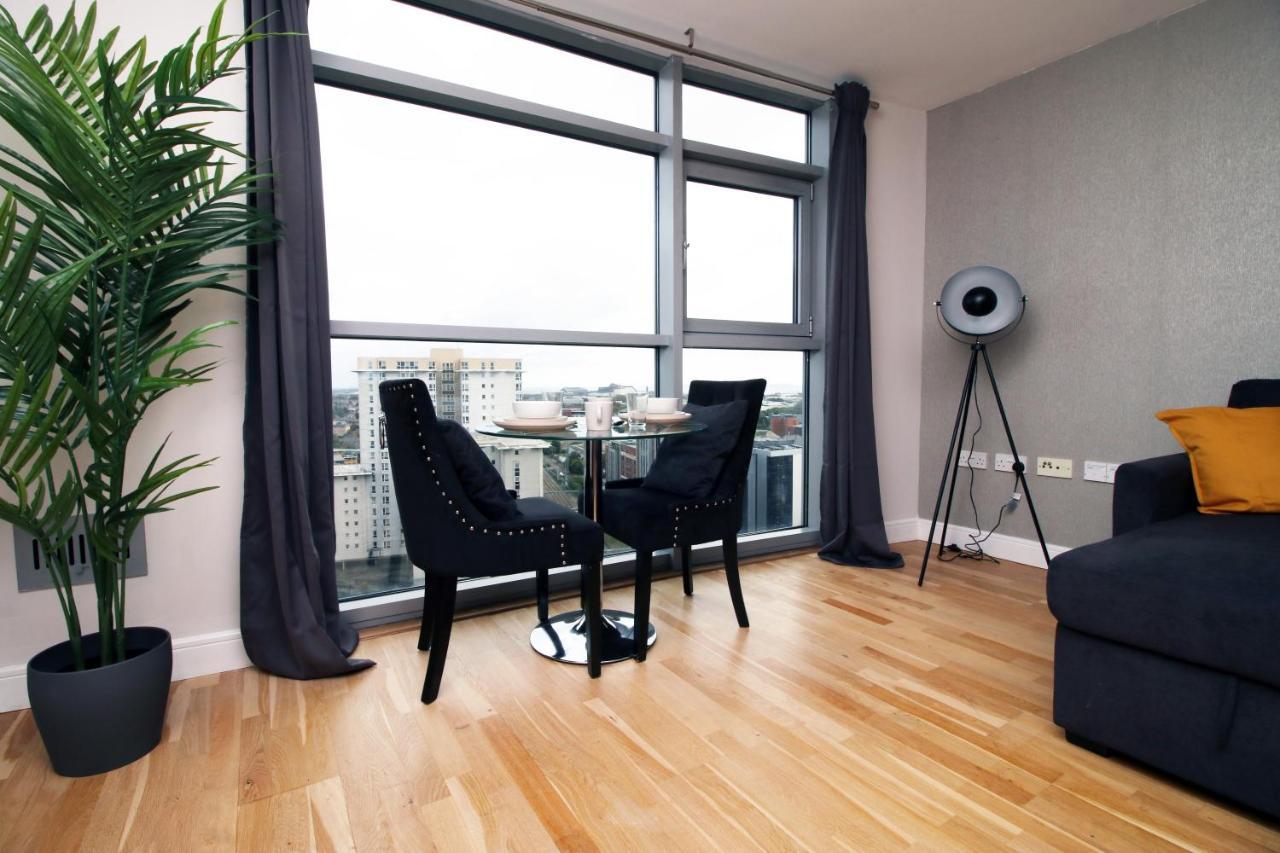 The View - Long Stay Offer - Modern Central Apartment And Parking By Cto Serviced Apartments 카디프 외부 사진