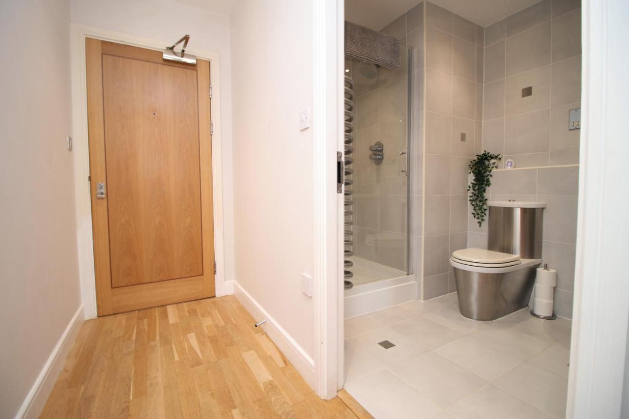 The View - Long Stay Offer - Modern Central Apartment And Parking By Cto Serviced Apartments 카디프 외부 사진