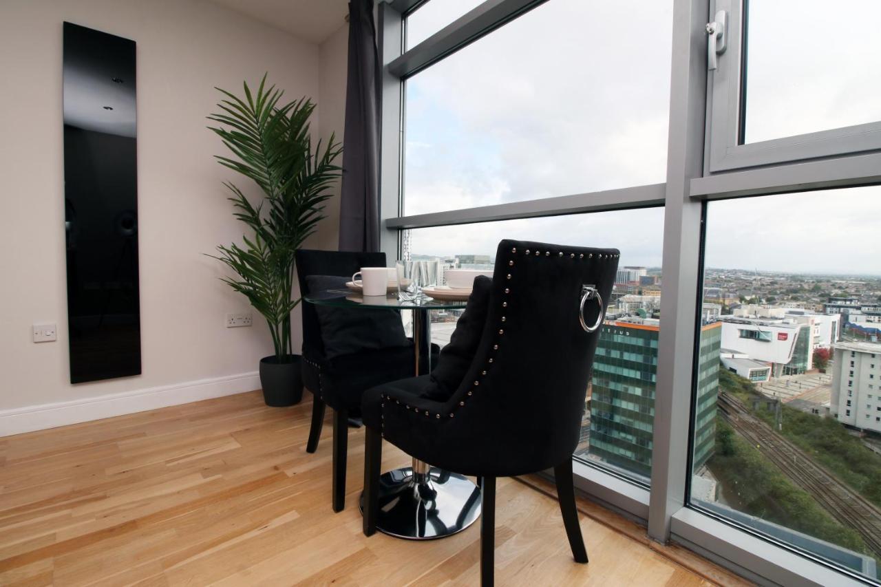 The View - Long Stay Offer - Modern Central Apartment And Parking By Cto Serviced Apartments 카디프 외부 사진